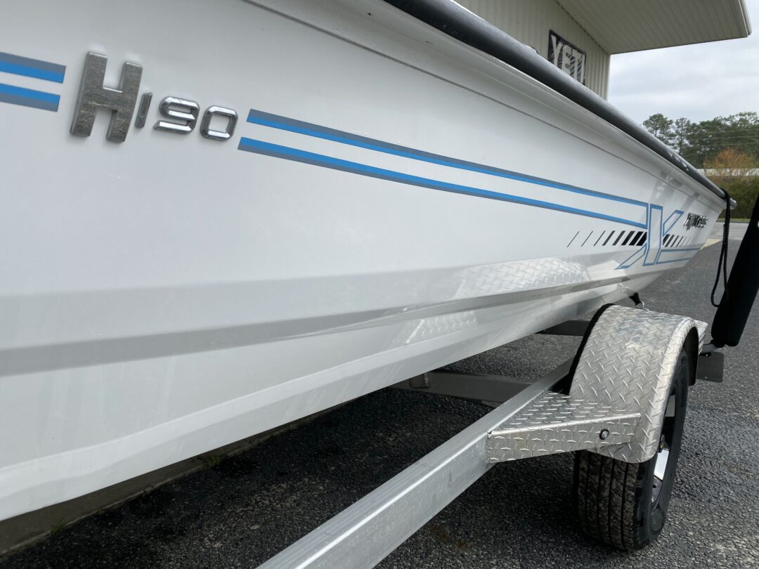 Xpress H190B For Sale | Custom Marine | Statesboro Savannah GA Boat Dealer_8