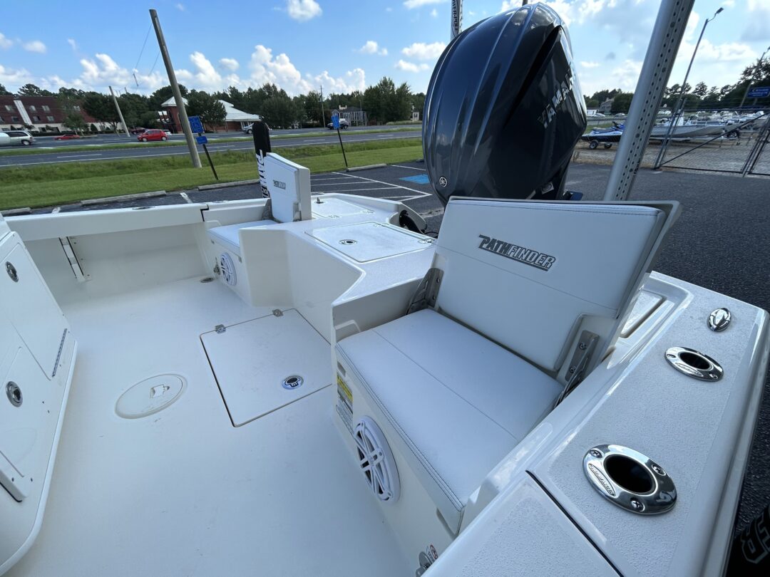 Pathfinder Hybrid 2500 For Sale | Custom Marine | Statesboro Savannah GA Boat Dealer_8