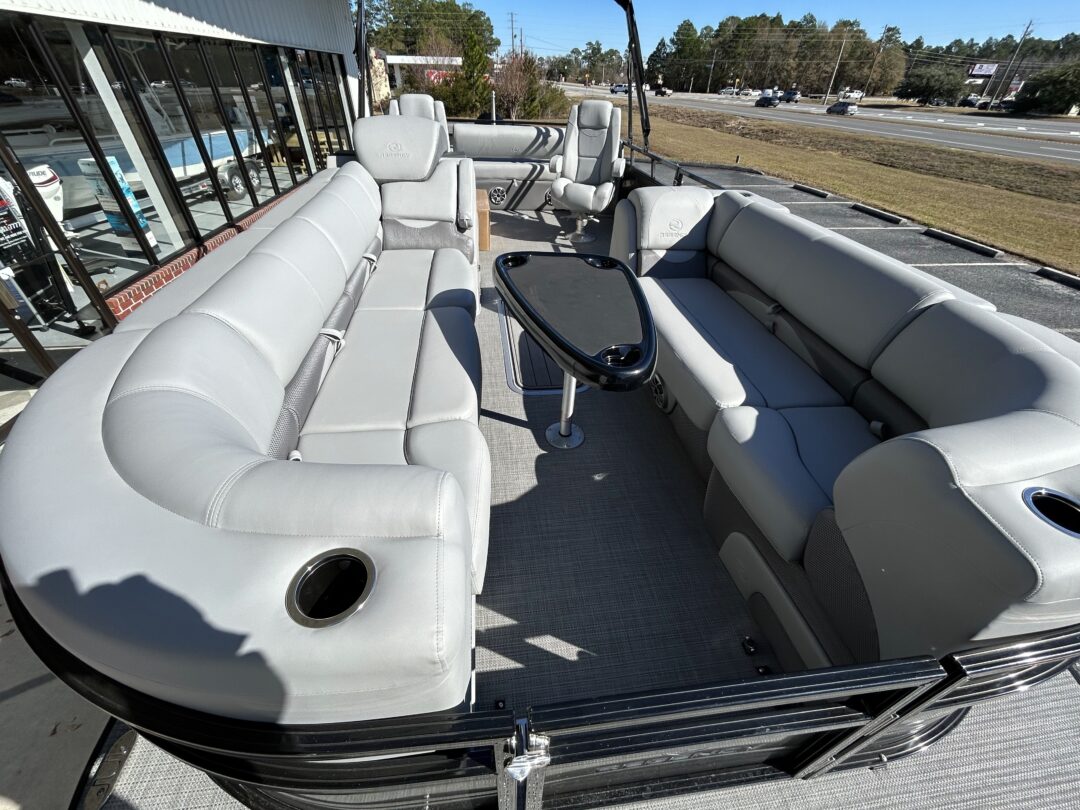 Regency 250 DL3 For Sale | Custom Marine | Statesboro Savannah GA Boat Dealer_10