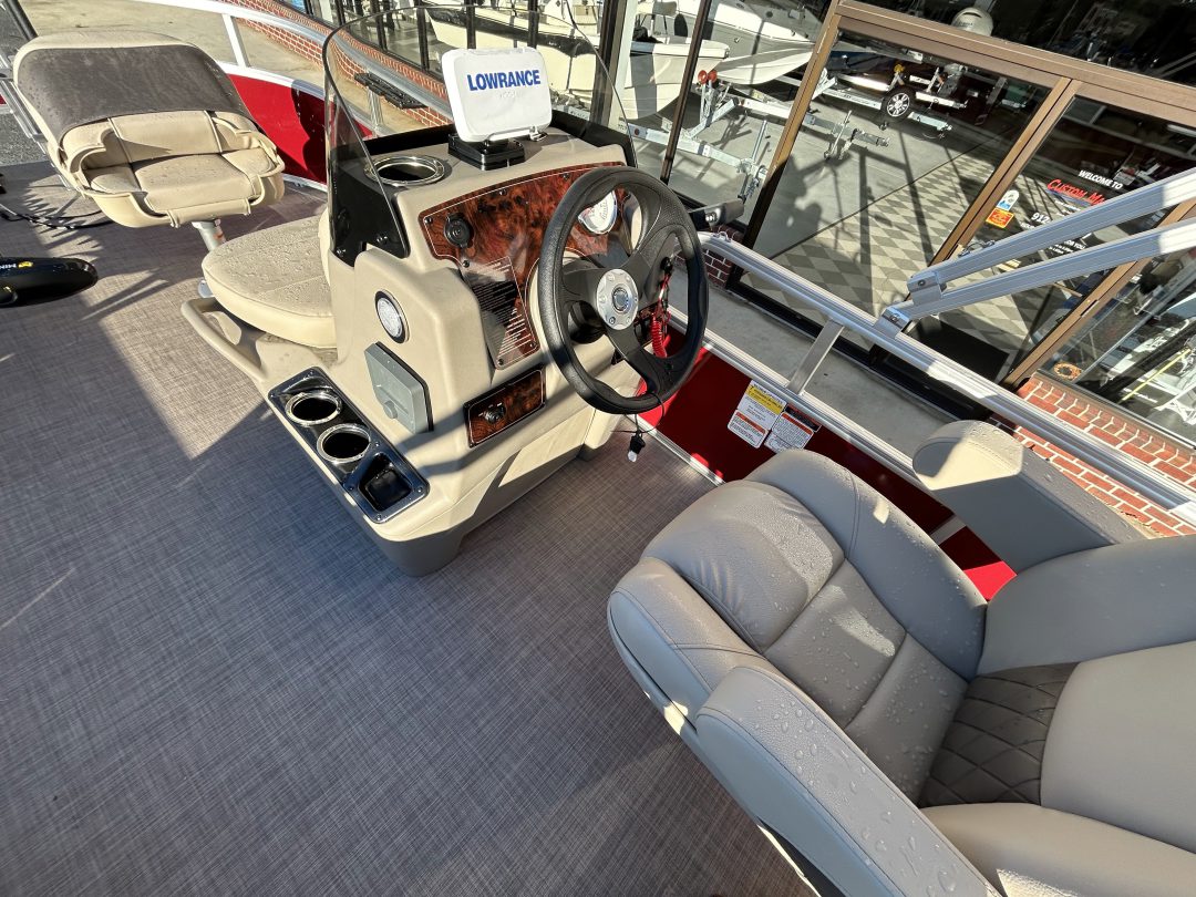 Sun Tracker Bass Buggy 16XLS For Sale | Custom Marine | Statesboro Savannah GA Boat Dealer_13