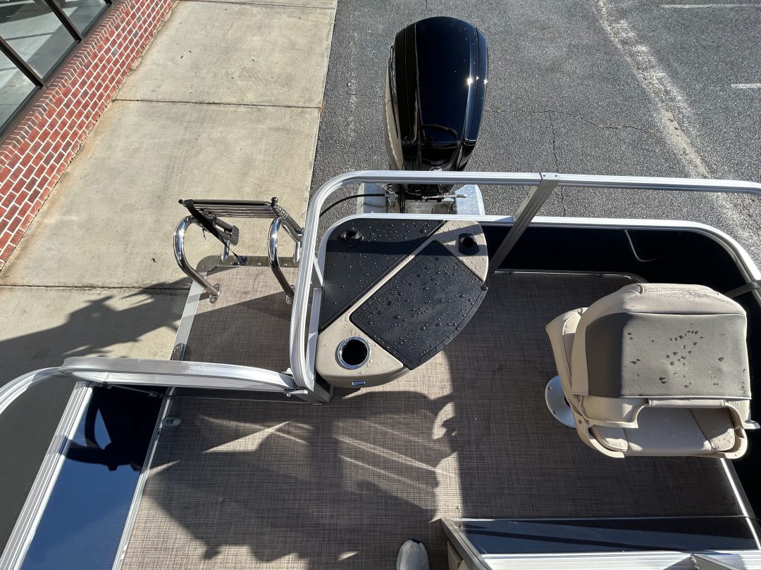 Sun Tracker Bass Buggy 18 For Sale | Custom Marine | Statesboro Savannah GA Boat Dealer_10