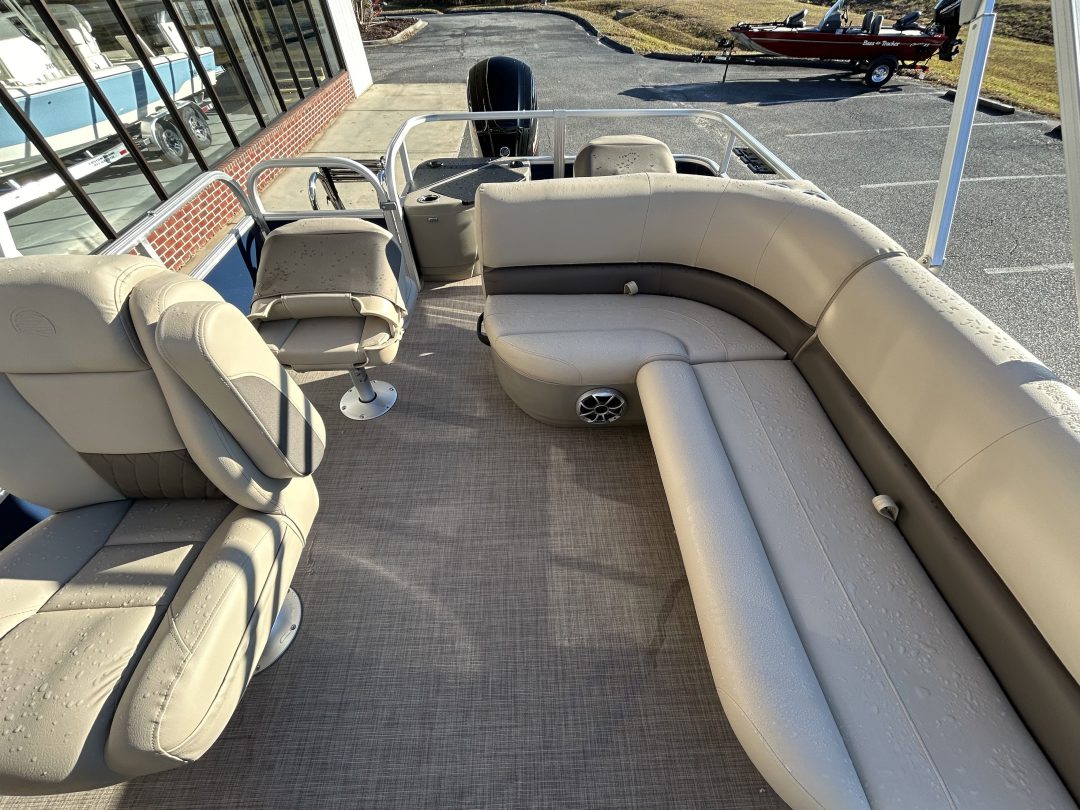 Sun Tracker Bass Buggy 18 For Sale | Custom Marine | Statesboro Savannah GA Boat Dealer_8