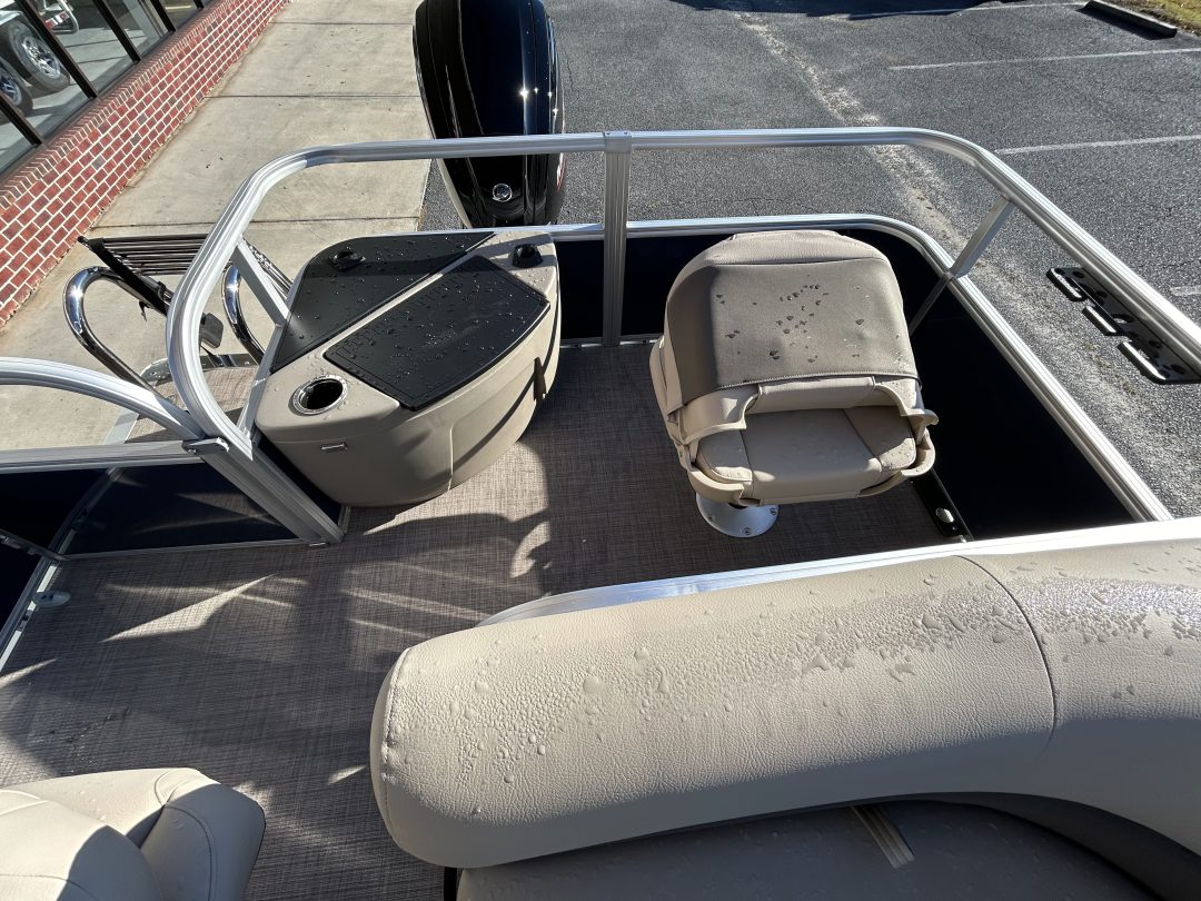 Sun Tracker Bass Buggy 18 For Sale | Custom Marine | Statesboro Savannah GA Boat Dealer_9