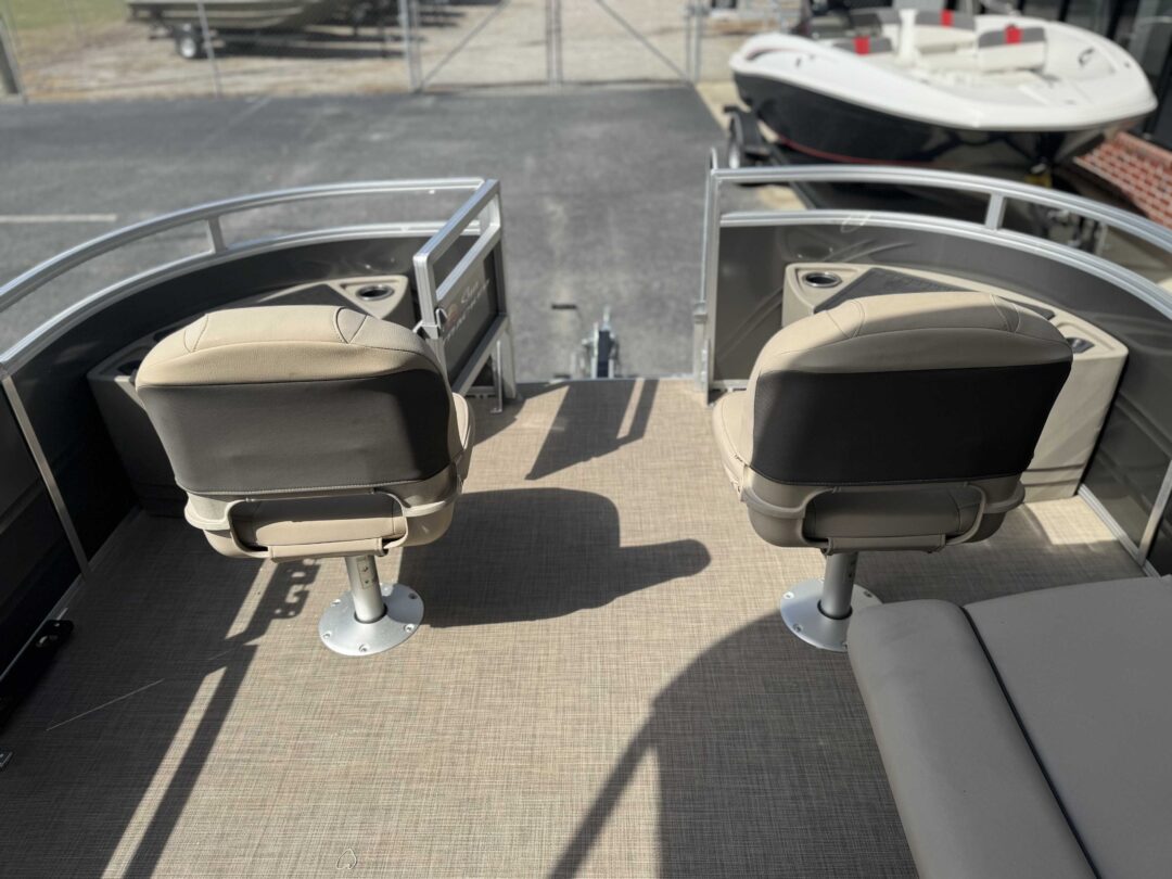 Sun Tracker Fishin Barge 20 DLX For Sale | Custom Marine | Statesboro Savannah GA Boat Dealer_11
