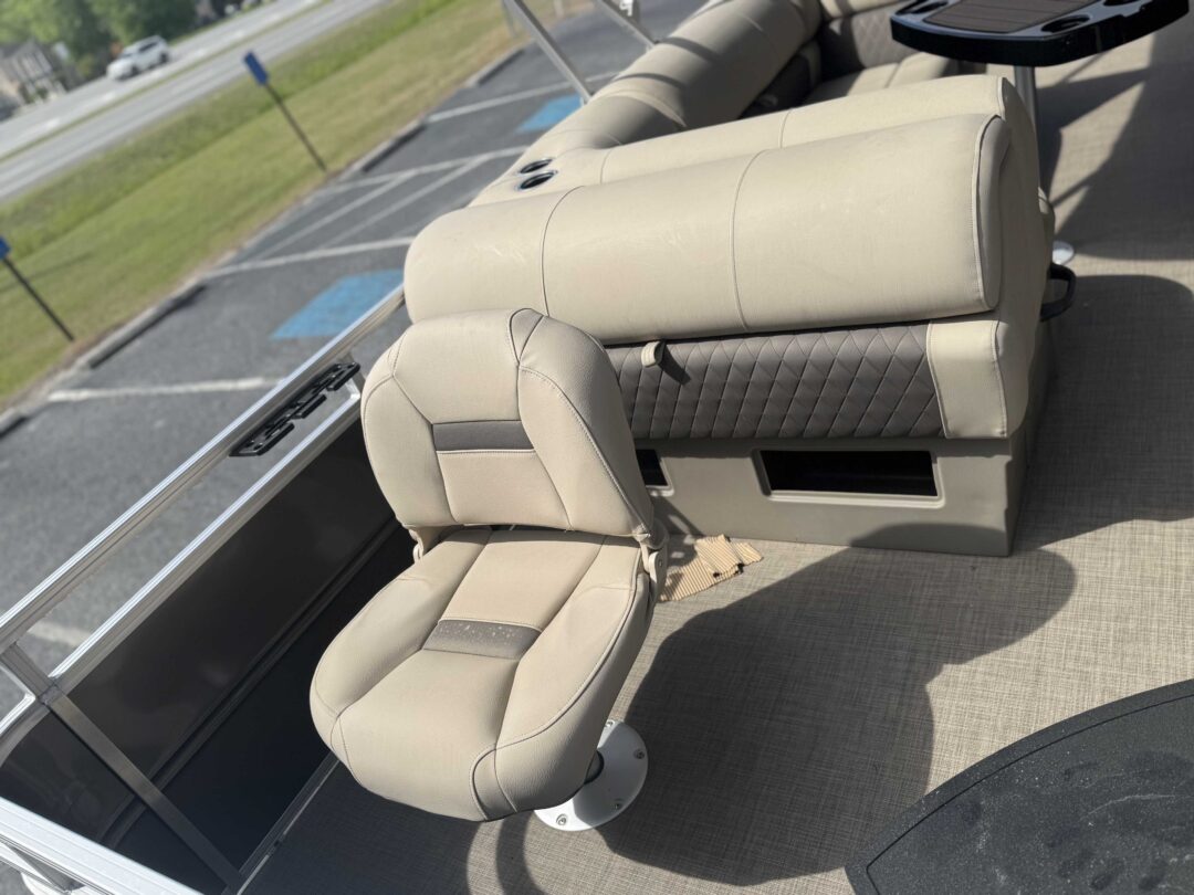 Sun Tracker Fishin Barge 20 DLX For Sale | Custom Marine | Statesboro Savannah GA Boat Dealer_6