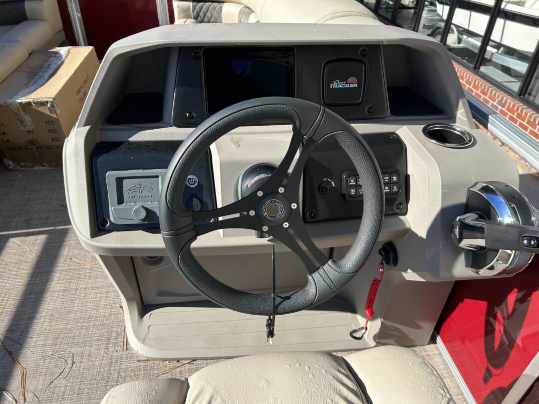 Sun Tracker Party Barge 22 DLX For Sale | Custom Marine | Statesboro Savannah GA Boat Dealer_12