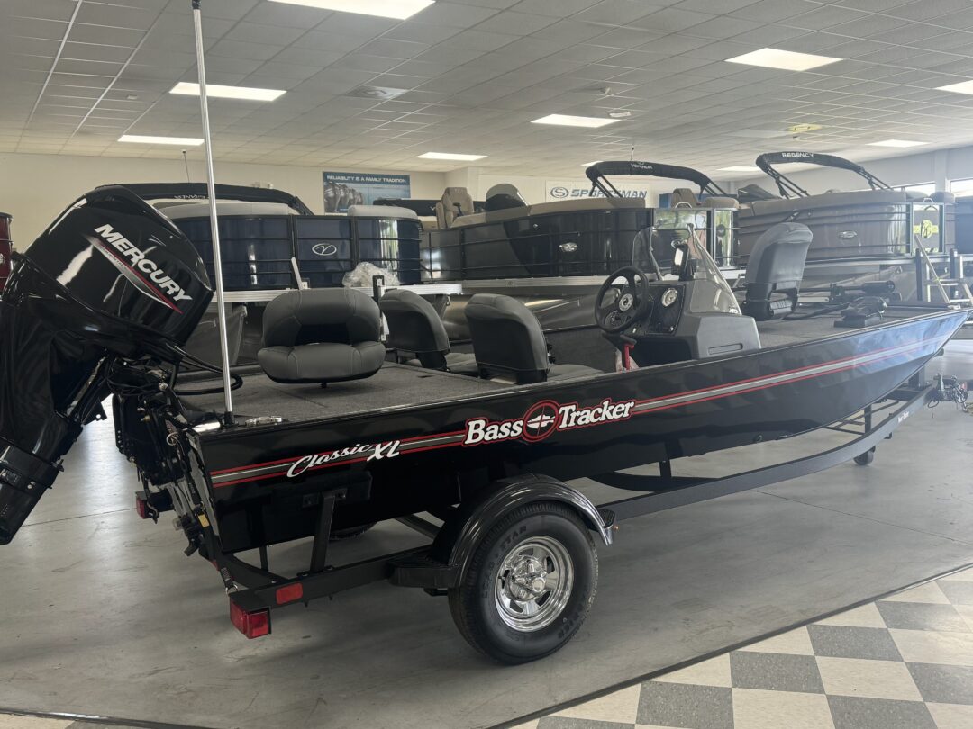 2024 Tracker BassTracker Classic XL For Sale | Custom Marine | Statesboro Savannah GA Boat Dealer_2