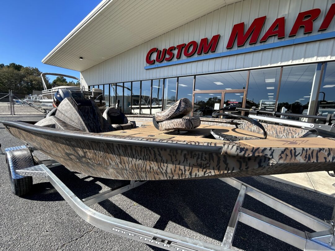 Xpress H17 For Sale | Custom Marine | Statesboro Savannah GA Boat Dealer_4