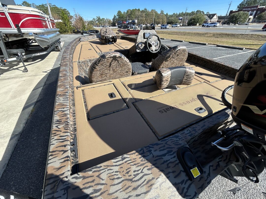 Xpress H17 For Sale | Custom Marine | Statesboro Savannah GA Boat Dealer_8