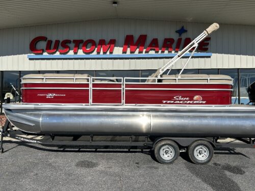 2024 Sun Tracker Party Barge 22 DLX For Sale | Custom Marine | Statesboro Savannah GA Boat Dealer_1