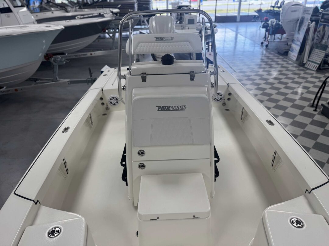 Pathfinder HPS 2300 For Sale | Custom Marine | Statesboro Savannah GA Boat Dealer_10