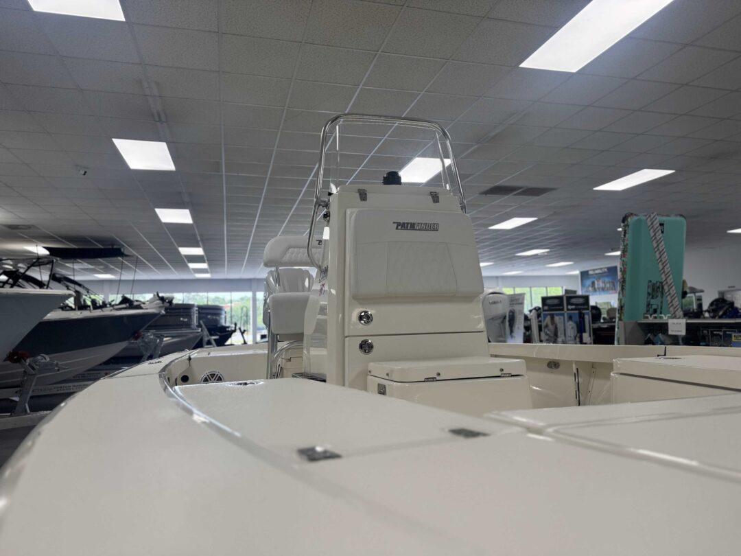 Pathfinder HPS 2300 For Sale | Custom Marine | Statesboro Savannah GA Boat Dealer_5