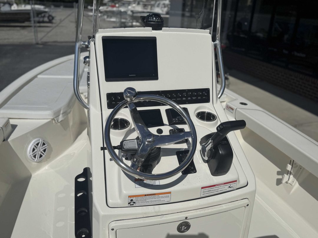 Pathfinder TRS 2200 For Sale | Custom Marine | Statesboro Savannah GA Boat Dealer_12