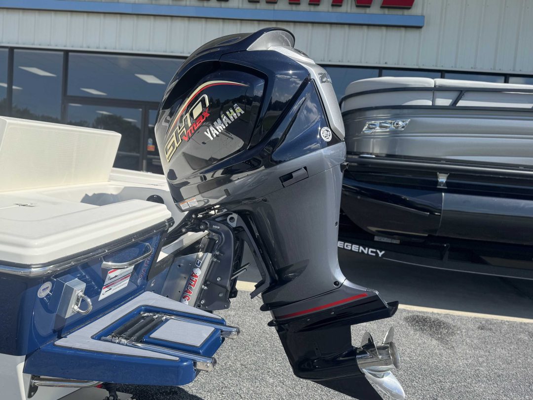Pathfinder TRS 2200 For Sale | Custom Marine | Statesboro Savannah GA Boat Dealer_4