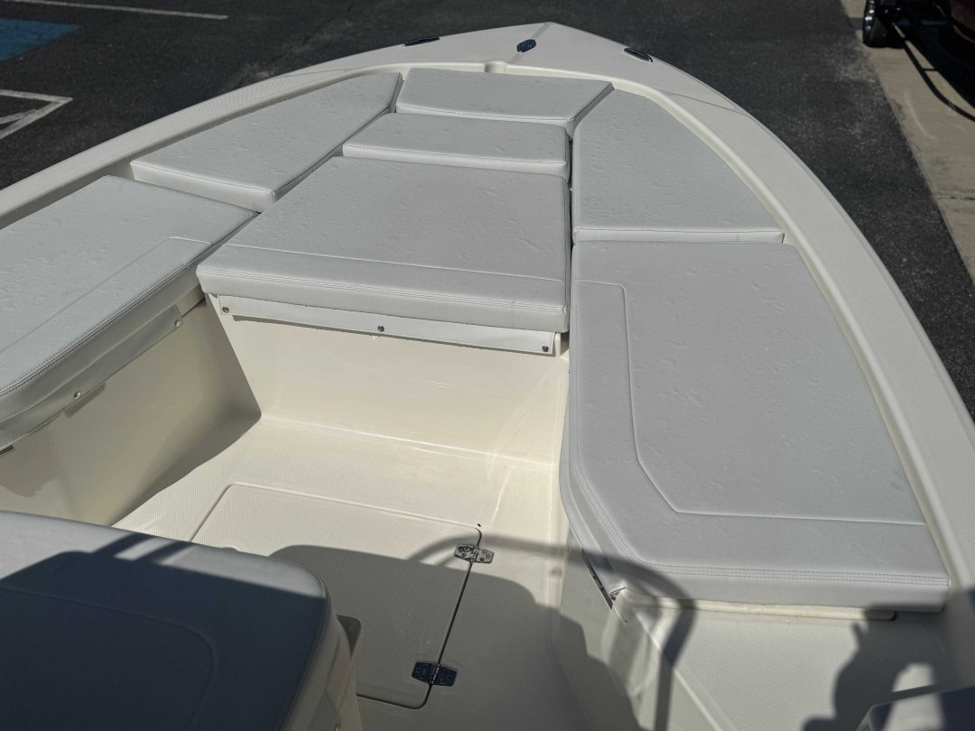 Pathfinder TRS 2200 For Sale | Custom Marine | Statesboro Savannah GA Boat Dealer_9