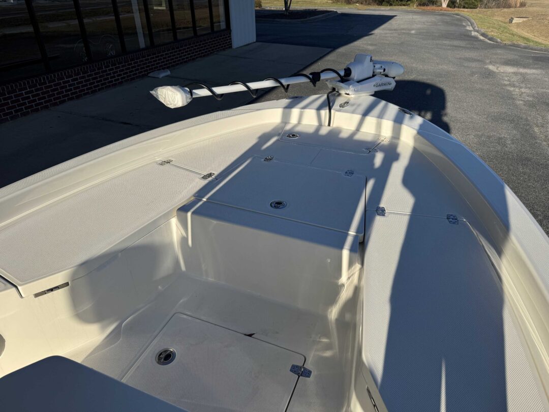 Pathfinder TRS 2200 For Sale | Custom Marine | Statesboro Savannah GA Boat Dealer_11