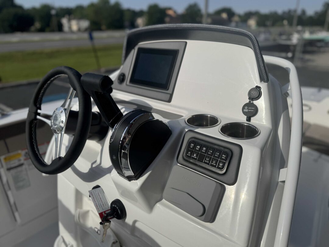 Tahoe 2150CC For Sale | Custom Marine | Statesboro Savannah GA Boat Dealer_15