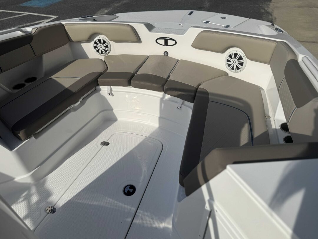 Tahoe 2150CC For Sale | Custom Marine | Statesboro Savannah GA Boat Dealer_8