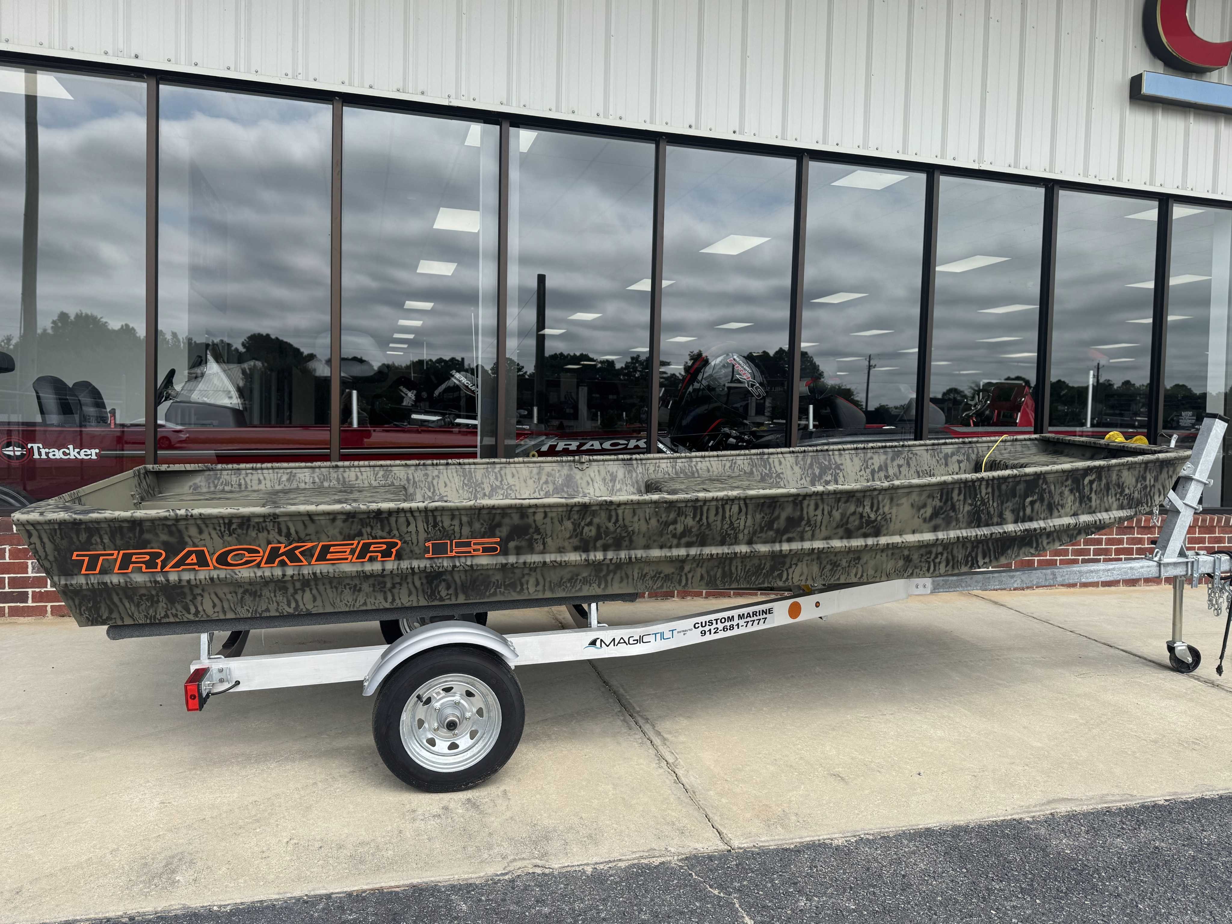 2025 Tracker 1542LW For Sale | Custom Marine | Statesboro Savannah GA Boat Dealer_1