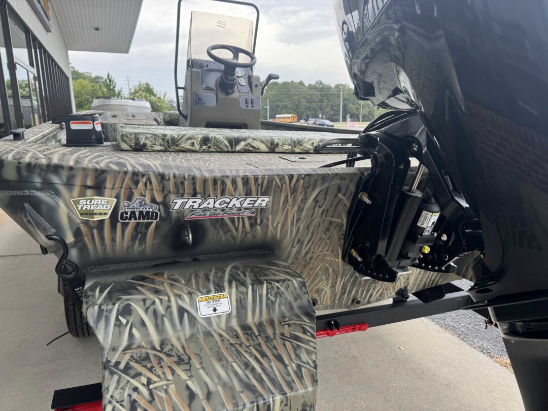 Tracker 1860CC For Sale | Custom Marine | Statesboro Savannah GA Boat Dealer_4