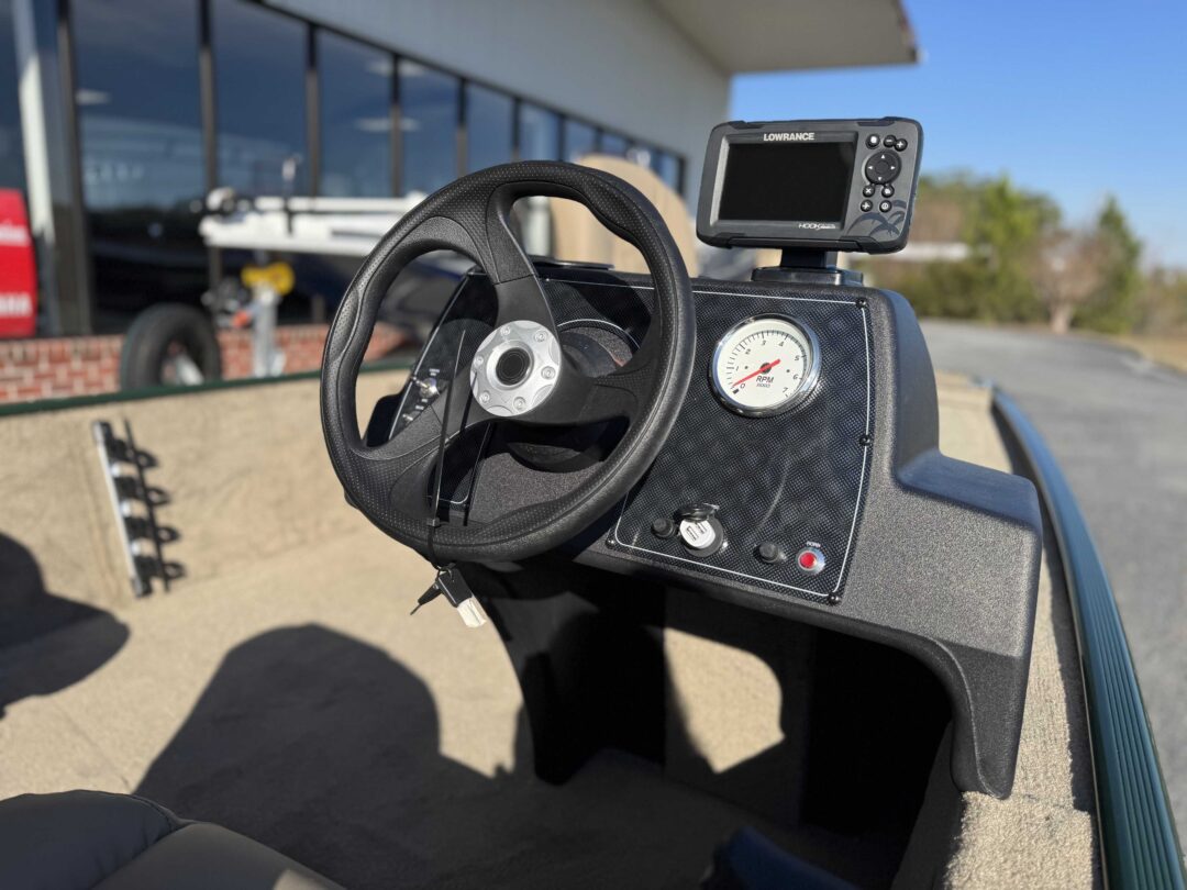 Tracker Bass Tracker Classic SE For Sale | Custom Marine | Statesboro Savannah GA Boat Dealer_14