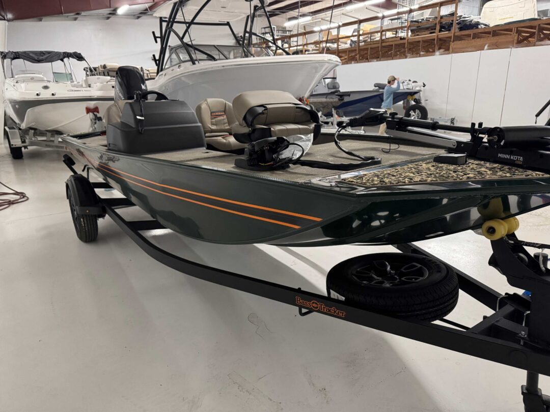 Tracker Bass Tracker Classic SE For Sale | Custom Marine | Statesboro Savannah GA Boat Dealer_3