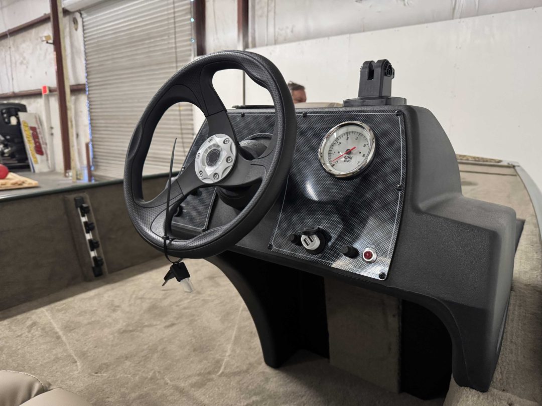 Tracker Bass Tracker Classic SE For Sale | Custom Marine | Statesboro Savannah GA Boat Dealer_4