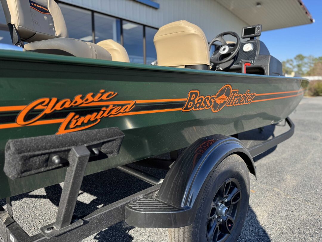 Tracker Bass Tracker Classic SE For Sale | Custom Marine | Statesboro Savannah GA Boat Dealer_3