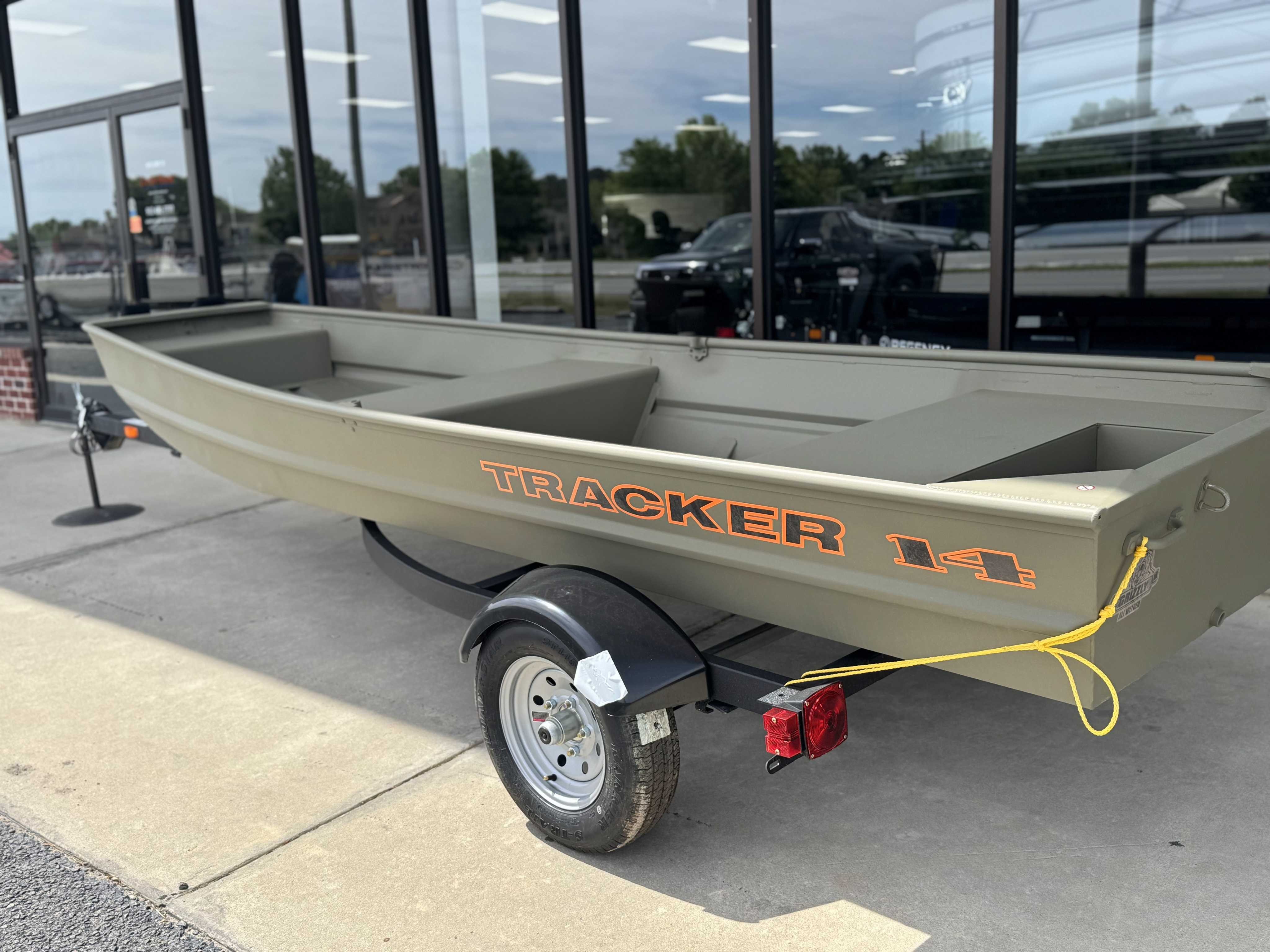 2026 Tracker 1436 ID00273511 | Custom Marine