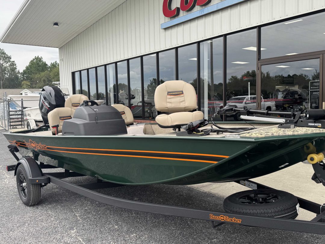 Tracker BassTracker Classic SE For Sale | Custom Marine | Statesboro Savannah GA Boat Dealer_12