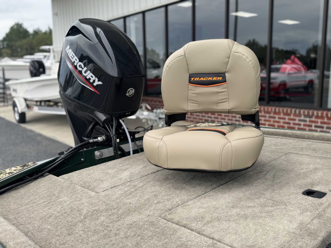 Tracker BassTracker Classic SE For Sale | Custom Marine | Statesboro Savannah GA Boat Dealer_6
